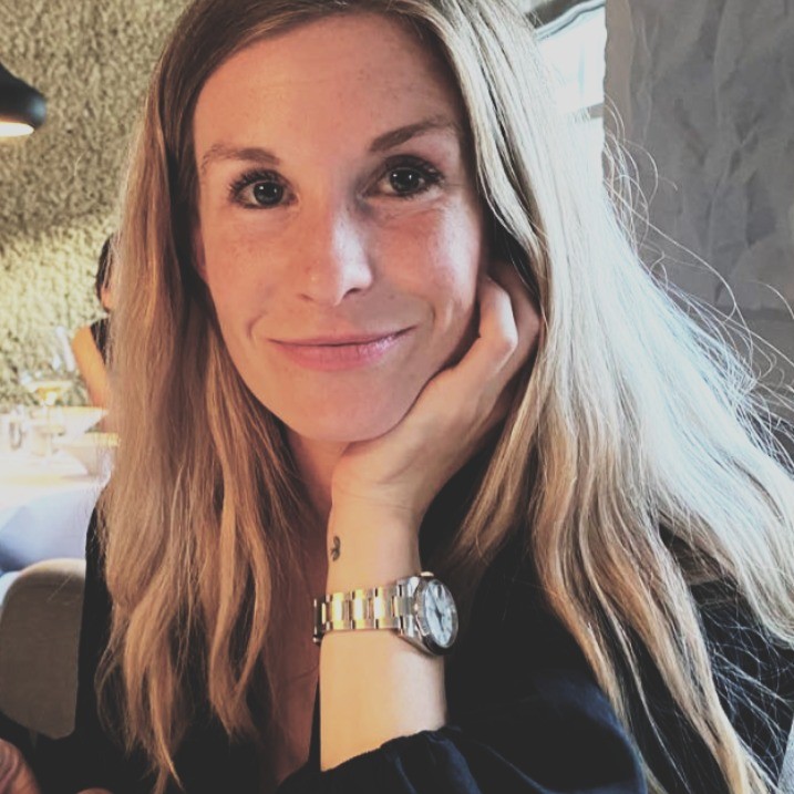 Portræt af Julie Debora Bekker